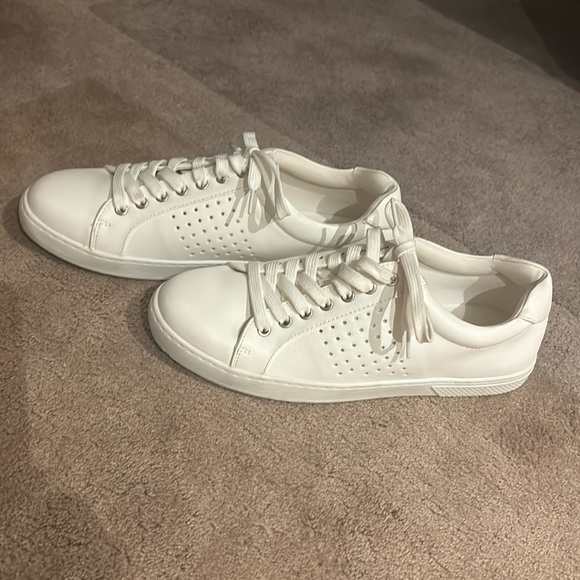 Call it spring white sneakers - Picture 1 of 5